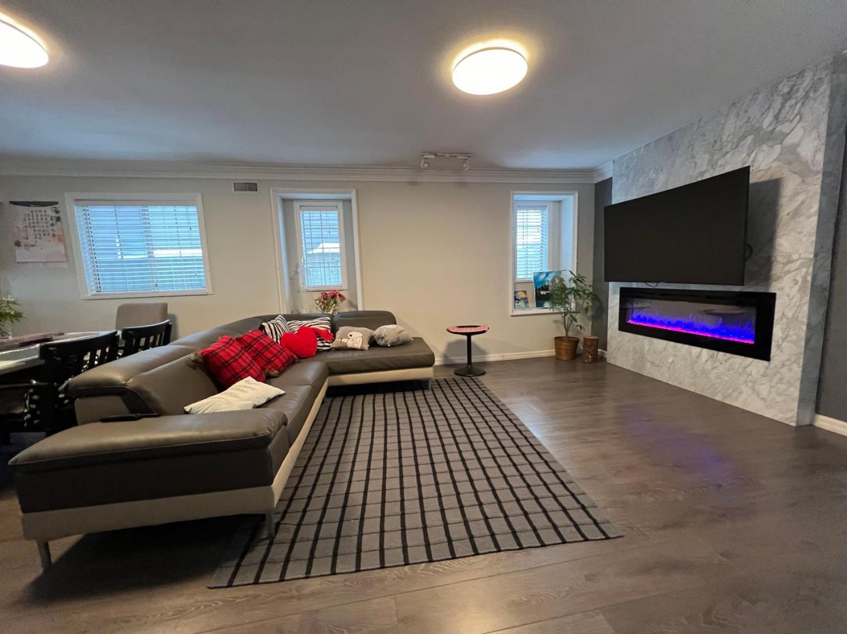 Airport Cozy Room 舒适小屋 Vancouver, Richmond,Near Yvr Buitenkant foto